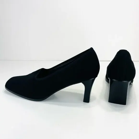 Axcess Mover Black Pumps Size 8 Fabric Upper Leather lining Closed Squared Toe
