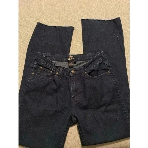 P2‎ jeans