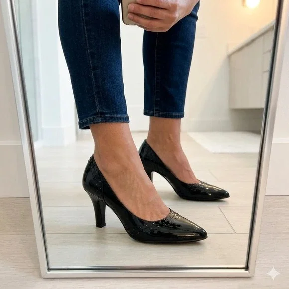 Sofft Womens 8.5 Pumps Black Patent Leather Studded Pointed‎ Toe Stiletto Heels