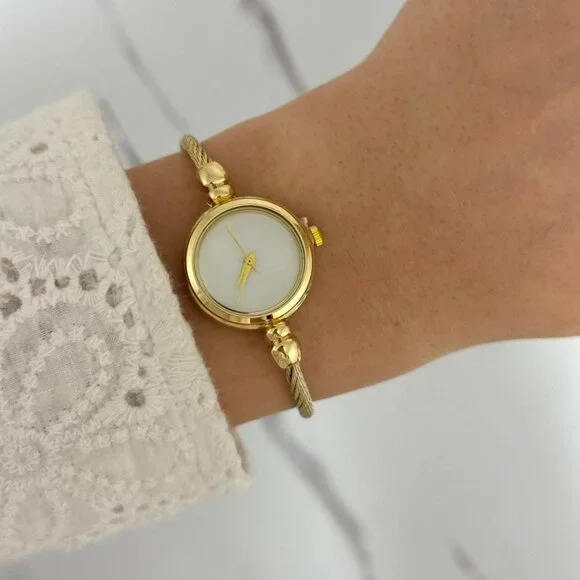 Sku0273 Retro Gold White Dial Women Casual Round Watch Bracelet + gift bag