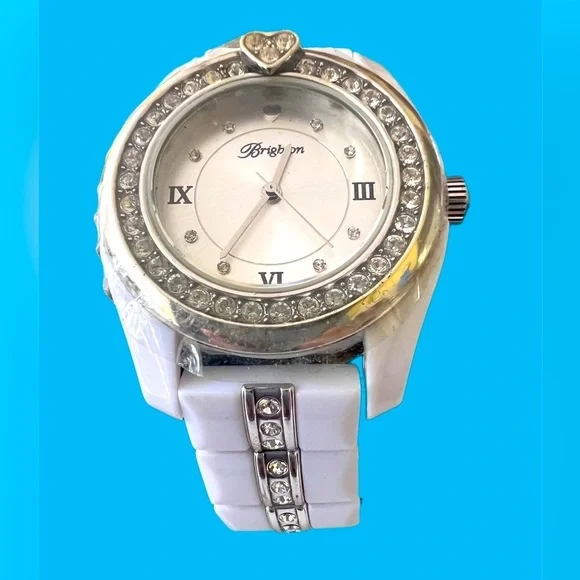 BRIGHTON DANA POINT Latte Crystal Silver Round Disc Watch. With a new battery