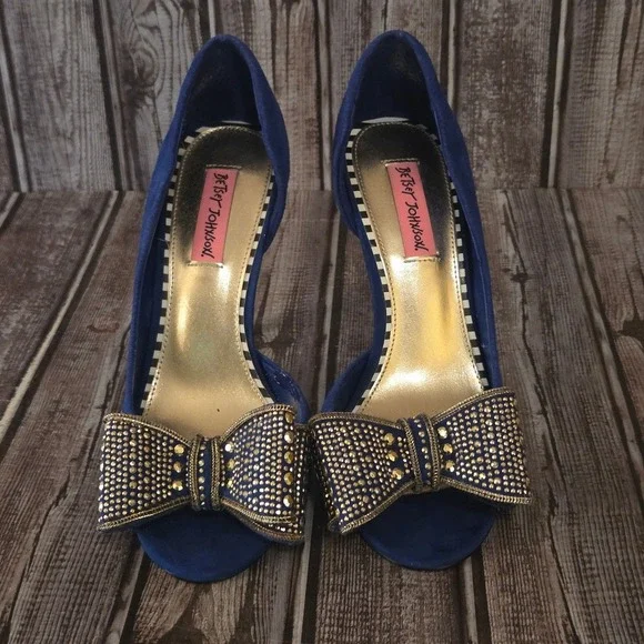 Sz 8 M Betsey Johnson Glisin Blue Suede Studded Bow Peep Toe Heels Pumps Shoes