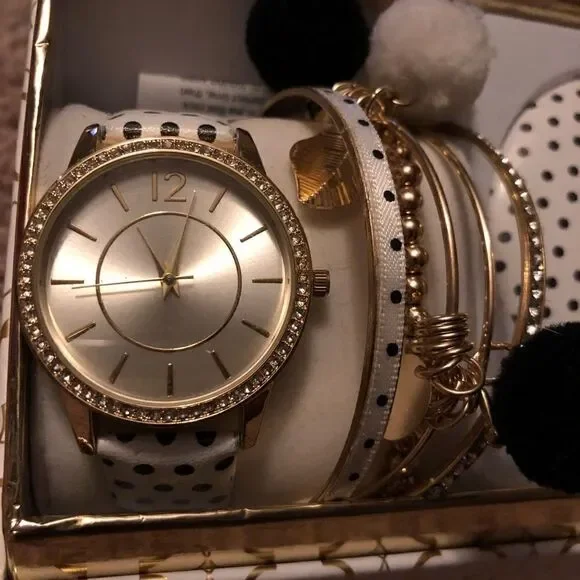 Watch and bracelet box set