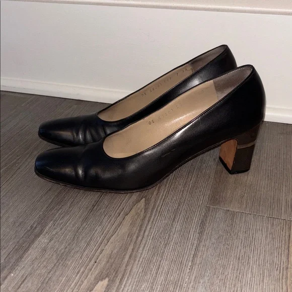Salvatore FERRAGAMO Metallic Pewter High Heels Pumps