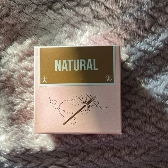 NWT Jeffree Star Luminous Setting Powder Natural
