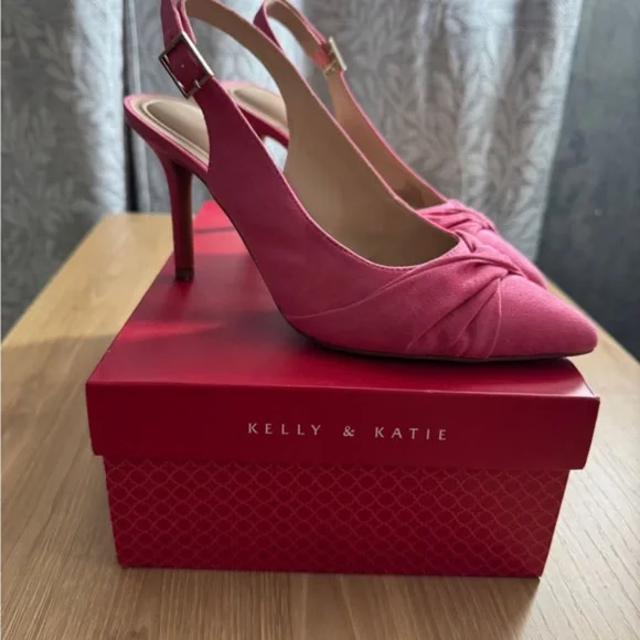 Katie & Kelly Fuscia Pointed Toe Slingback Pump Women's‎ Size 8M