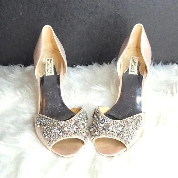 BADGLEY MISCHKA Candance Ivory Satin Heel Pump‎ Size 11