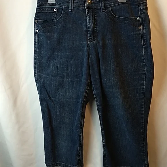 Gloria Vanderbilt Capri Jeans in Blue size 8