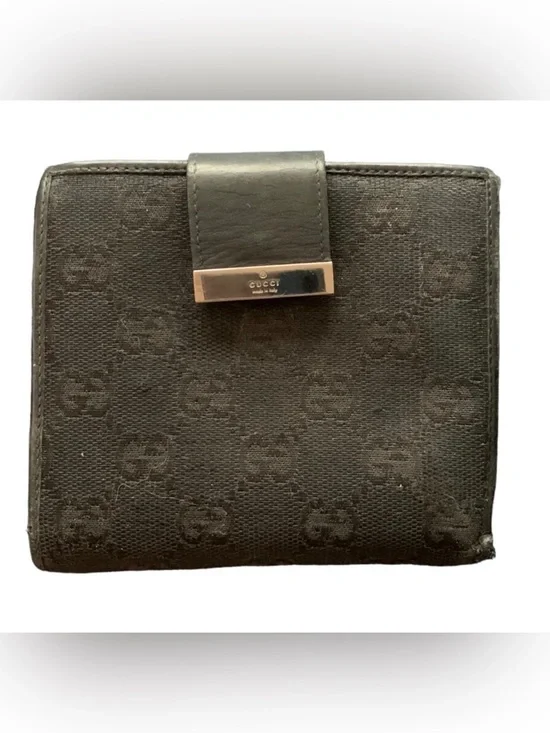 Gucci Black Leather Bi-Fold Wallet with Embossed Serial
