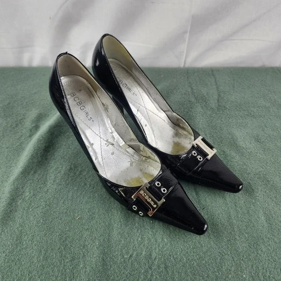 Vintage Y2K NEW BCBGirls Karola Black Patent Leather Point Toe Pumps Heels Sz 6B
