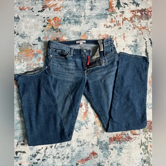 LUCKY BRAND MID RISE STRAIGHT JEANS SIZE 10/30