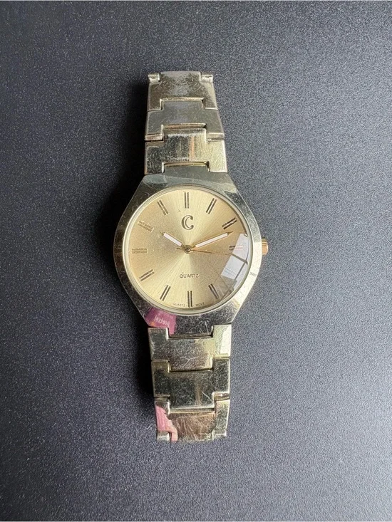 Gold Tone Quartz Watch with 'C' Logo