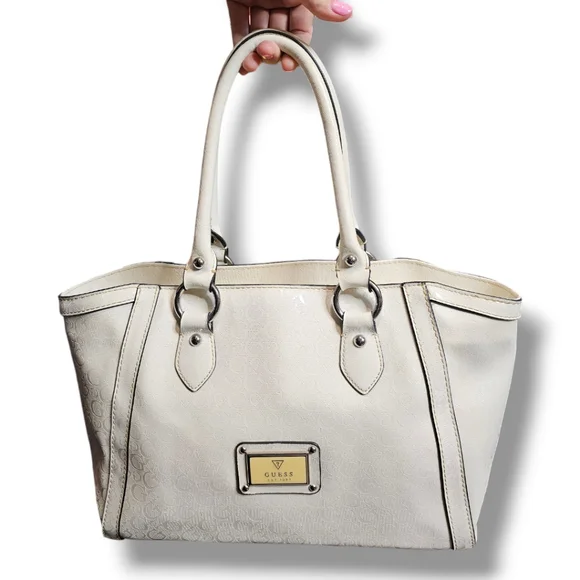 Guess Shoulder Bag