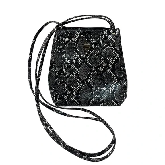 London Fog Snake Print Monochrome Shoulder Bag Gold Logo Y2K Double‎ Straps
