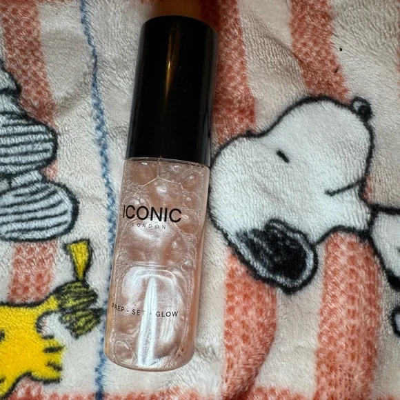 Iconic London face mist travel size
