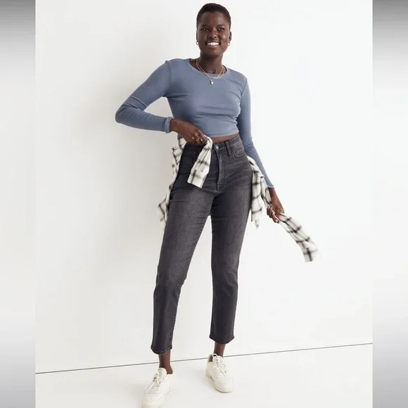 Madewell Curvy High-Rise Slim Straight Jeans in Richgrove wash