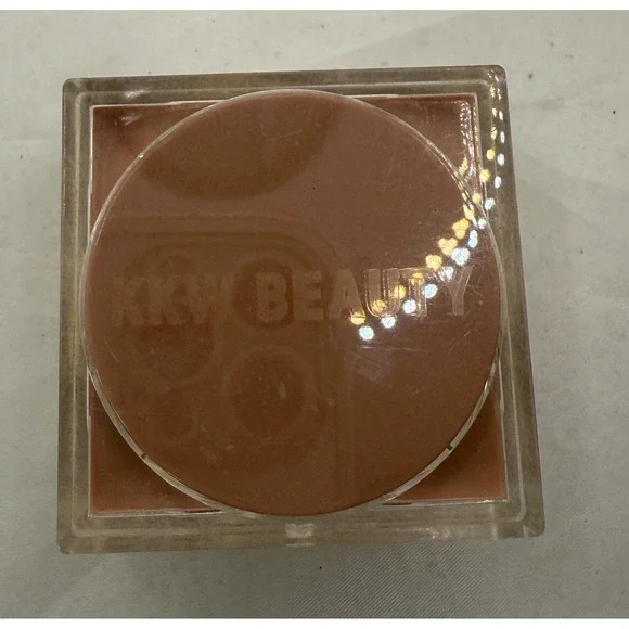 KKW Beauty Baking Powder Shade 3 Bake 0123 oz 350g‎ Pressed Powder