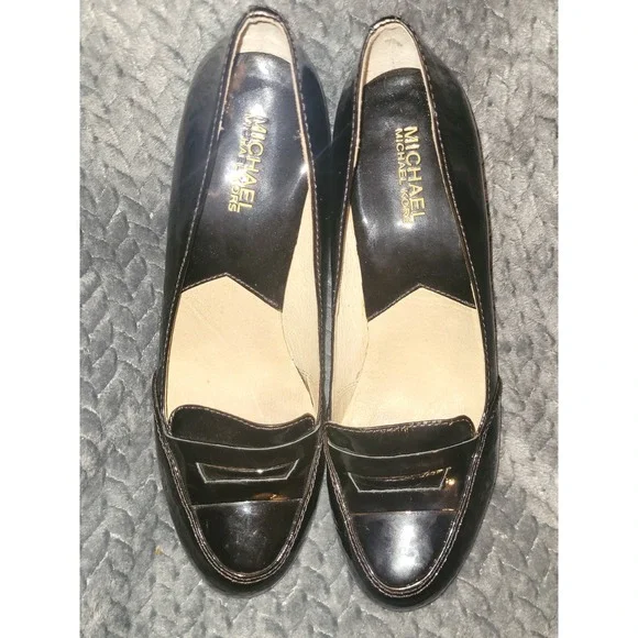 Michael Kors brownish Black Patent Leather Loafer Heels Size 8 1/2 M 3 inch heel