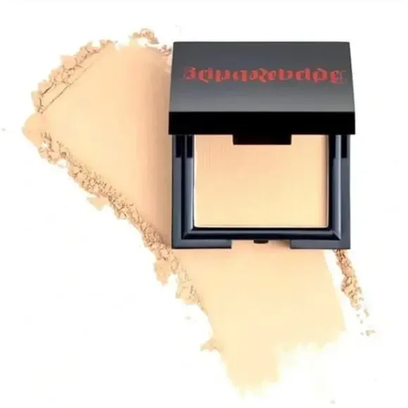 Reina Rebelde On Your Face Finishing Powder in Perla Deluxe Travel Size
