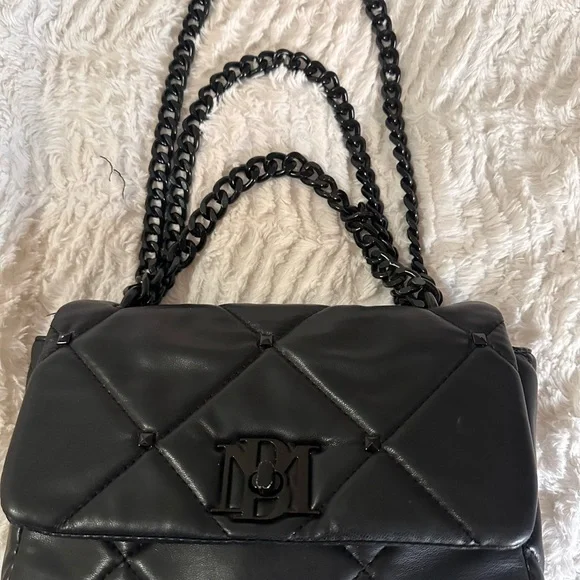 l Badgley Mischka Collection Big Chain Diamond Quilt Crossbody
