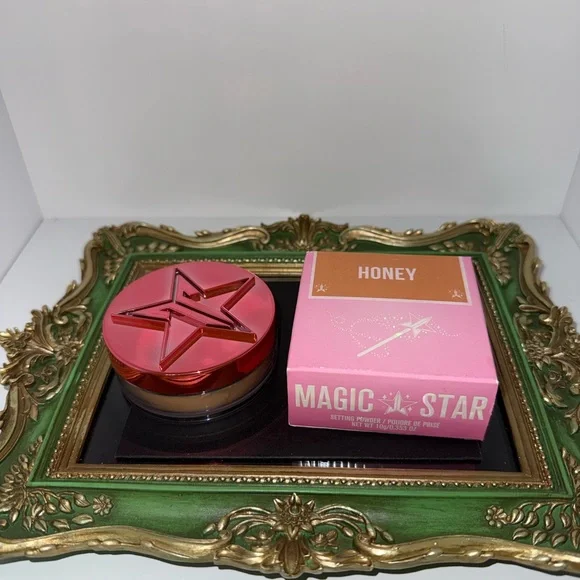 Jeffree Star Magic Star Setting Powder - Honey