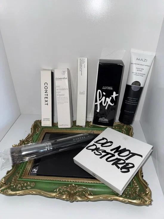 Black & White Beauty Bundle