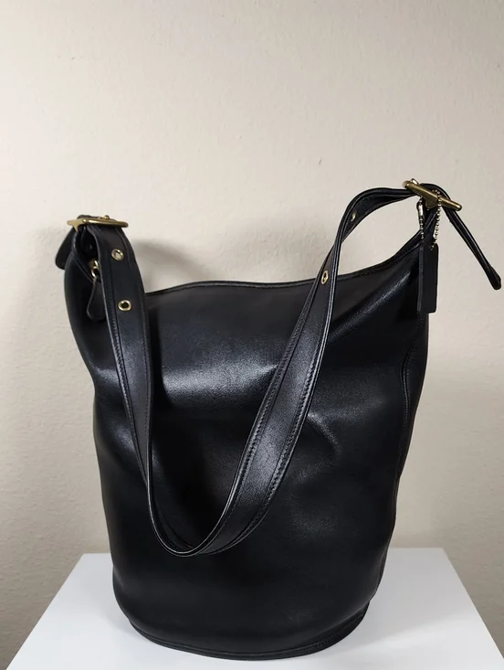 Vintage Coach Navy Duffle Sac #9085