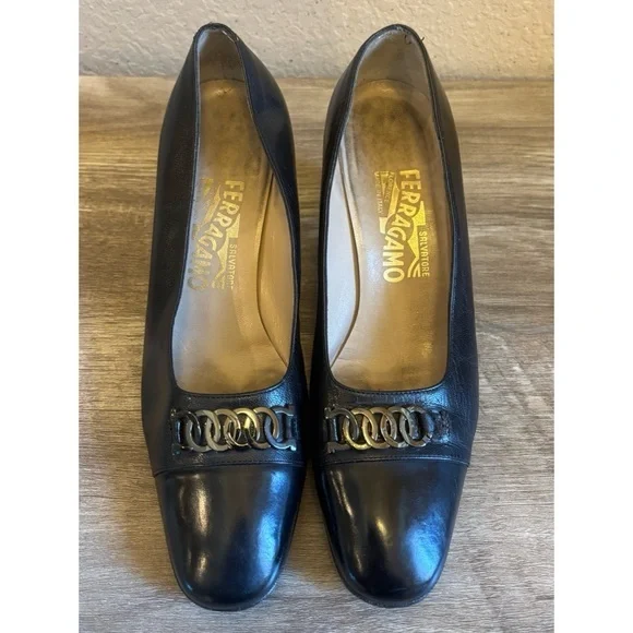 Salvatore Ferragamo Black Leather Pumps Size 7.5 B