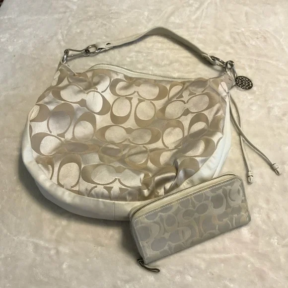 Coach All Signature Hobo Bag with Wallet