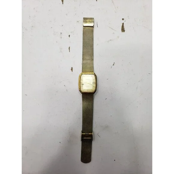 Helbros 56621 Quartz Gold Plated Watch Base Metal Bezel 555415 87-1 Untested