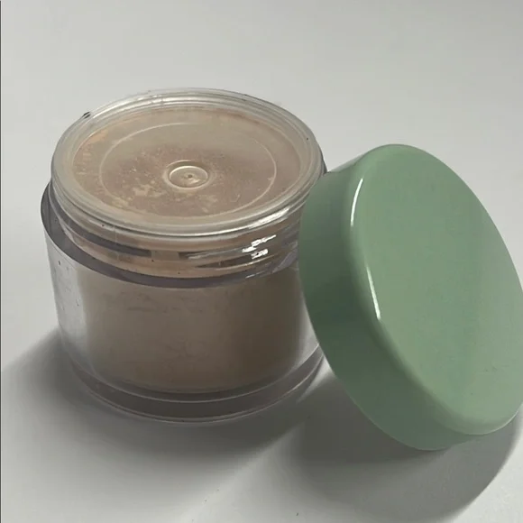 Clinique 03 Glow 3 Gentle Light Loose Powder Jar .15oz