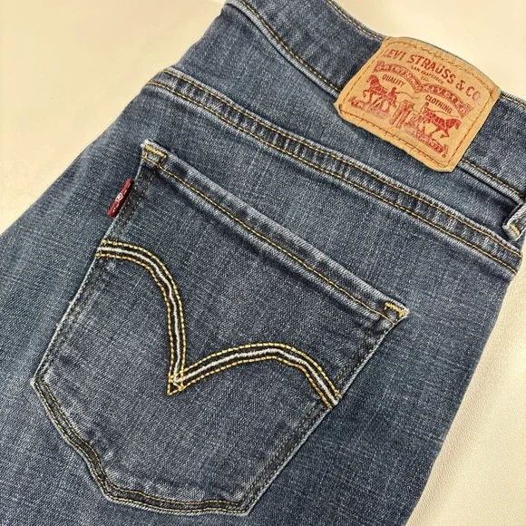 Women's Levis 