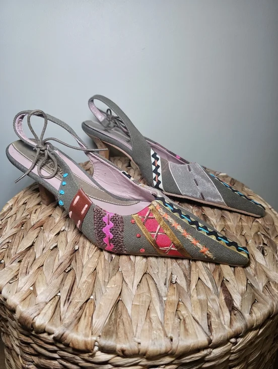 Dumond Patchwork Slingback Heels Size 8 Boho Y2K Embroidered Pointed Toe