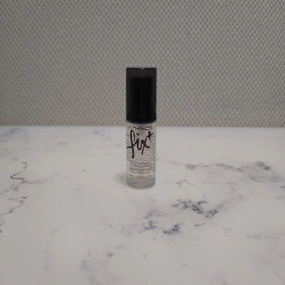 New MAC Fix + Multitasking Setting Spray Mini Travel Size .14 Oz