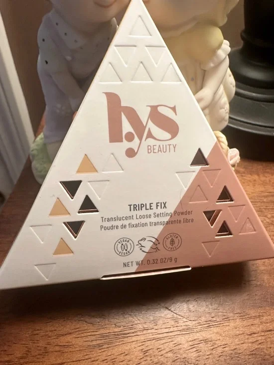 Lys Triple Fix Translucent Loose Setting Powder BNIB