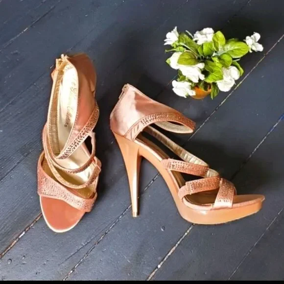 De Blossom Collection Champagne heels