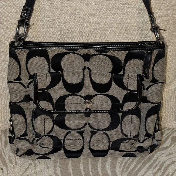 Coach Daisy Signature Monogram Shoulder Bag F16558