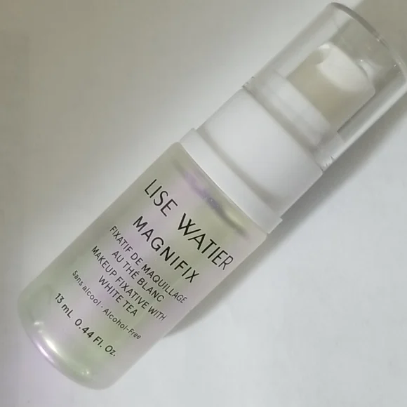 4/25 Bundle Item. Lise Watier Makeup Fixative
