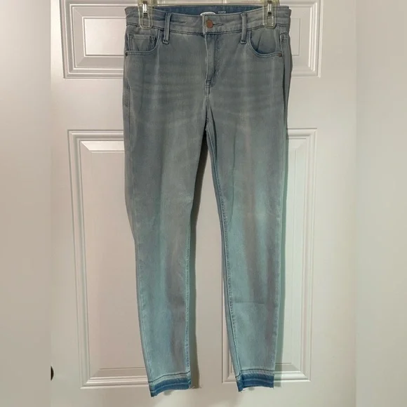 Old Navy Rockstar Women's Size 6 Light Blue Super Skinny Jeans