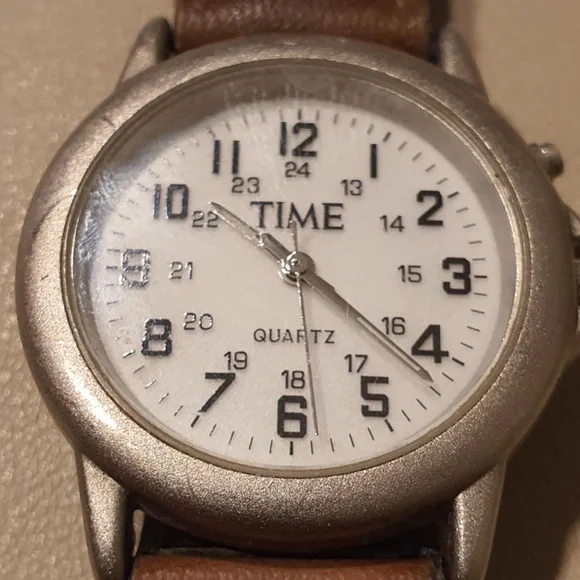 🦋10/$20🦋 Time Silver/White Leather Women's Field Watch w/Backlight