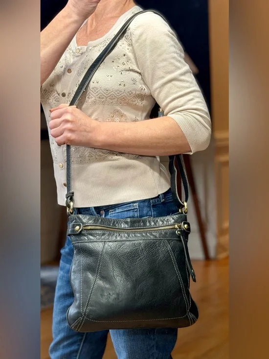 Liz Claiborne Old Money Vintage Black Leather Shoulder Bag VGUC