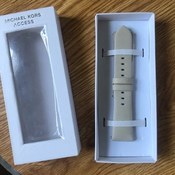 Michael Kors Light Stone Gray Smartwatch Genuine Leather Wrist Band