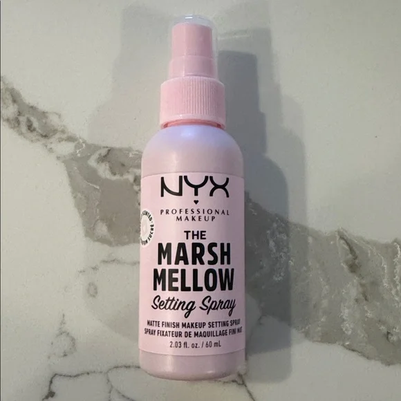 🌸5/$25🌸 NYX the marsh mellow matte finish makeup setting spray