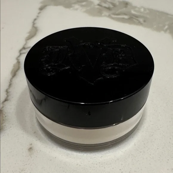🌸5/$25🌸 Kat Von D lock it setting powder in translucent