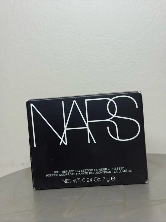 NARS Light Reflecting Setting Powder