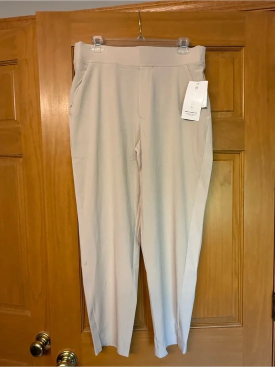 NWT Athleta Brooklyn ankle pant Light Cream Straight-Leg Pull-On Pants