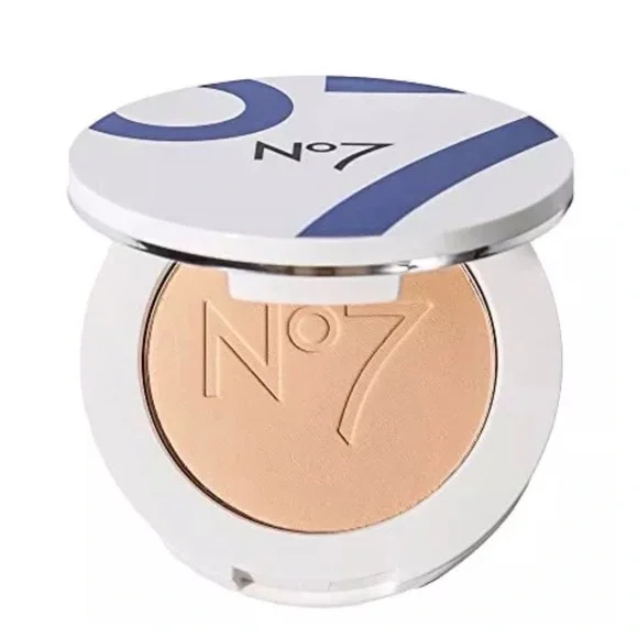 No. 7 Lift & Luminate Triple Action Translucent Finishing Powder, (Medium) (NWT)