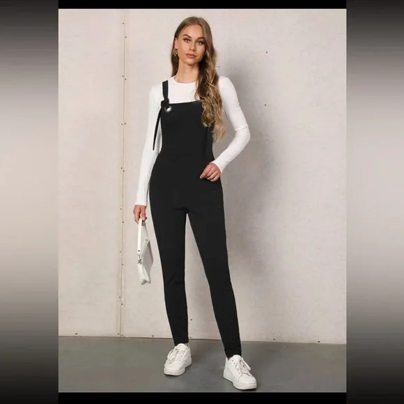 Black Solid Jumpsuit