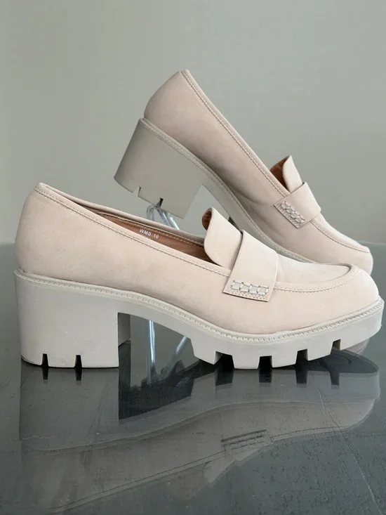 DV by Dolce Vita Neeka Chunky Platform Loafer, color Dune. Womens Size 10.