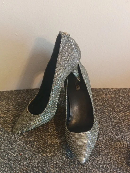 Michael Kors Sparkling Silver Pointed-Toe Women's FLEX Pumps Size 7